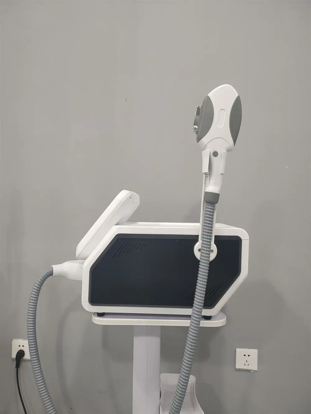 Mesin Opt Ipl kustomisasi penghilang rambut untuk perawatan tubuh pegangan power 600 portabel