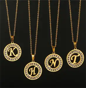 Collier en acier inoxydable plaqué or 18K Pendentif lettre initiale avec tour de cou en cristal