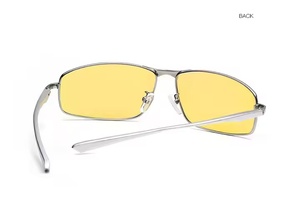 <span class=keywords><strong>Lunettes</strong></span> <span class=keywords><strong>de</strong></span> <span class=keywords><strong>soleil</strong></span> <span class=keywords><strong>photochromiques</strong></span> tendance 2025 pour hommes, verres gris TAC polarisés UV400, pour la conduite <span class=keywords><strong>de</strong></span> jour comme <span class=keywords><strong>de</strong></span> nuit, la pêche et les activités <span class=keywords><strong>de</strong></span> plein air - Product Image 4