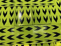Bande réfléchissante jaune fluorescente avec flèche noire, autocollant d'avertissement réfléchissant pour pare-chocs de camion