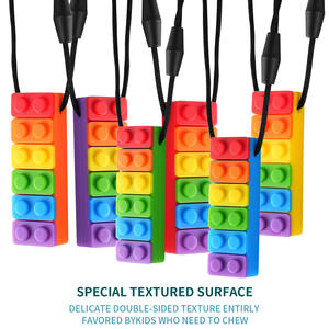 Gel de dentición de silicona para niños, juguete suave, bloques de construcción de arcoíris, collar para masticar para bebés - Product Image 3