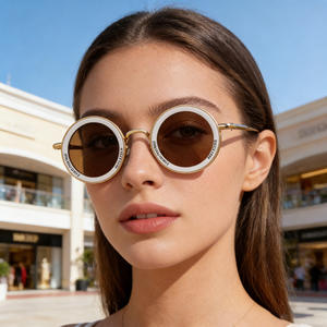 Gafas de Sol Redondas ZS-98317 con Marco Metálico Negro Unisex, Protección UV400 Clase 2, Lentes de Sol para Hombre y Mujer, Estilo Moderno - Product Image 2