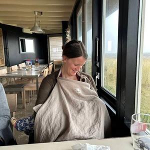 Couverture d'allaitement pour bébé allaitement et pompage mousseline <span class=keywords><strong>Double</strong></span> <span class=keywords><strong>gaze</strong></span> tablier d'allaitement châle en couleurs neutres - Product Image 4