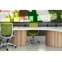 Table de conférence moderne incurvée avec base en bois pour chambre d'enfant et bureau