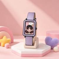 Montre à quartz pour enfants 2026 IP avec chiffres de dessin animé mignons, bracelet en cuir, boîtier en alliage, cadran en verre, étanche, boîtier carré, design sportif