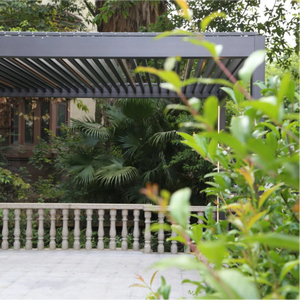 Gazebo Motorizado Impermeable para Piscina con Iluminación LED para Sombra en el Patio - Product Image 2