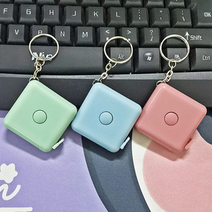 Mini cinta métrica cuadrada de estilo escandinavo de 1.5 metros para estudiantes, perfecta para medir el busto, la cintura y la ropa. - Product Image 1