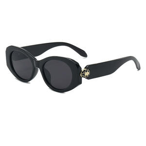 Nouvelles lunettes de soleil ovales haut de gamme 2026 pour femmes, style européen et américain, design unique en métal tête de serpent, polyvalentes, transfrontalières - Product Image 1