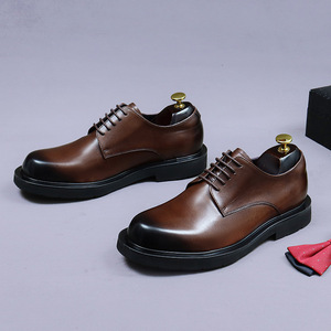 Chaussures Oxford en cuir pour homme, style gentleman, à bout pointu, semelle en caoutchouc, décontractées et habillées. - Product Image 1