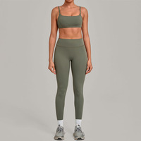 Ensemble de tenue de sport pour femme Slim Fit 2 pièces : Soutien-gorge de sport à bretelles spaghetti et dos en U, short taille haute respirant pour le yoga et les activités sportives