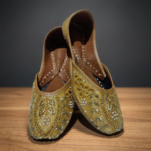 Chaussures plates pour filles en cuir de vachette, broderie florale fantaisie, style traditionnel, confort optimal, à scratchs, tendance mode - Product Image 1
