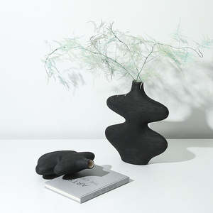 Jarrón Decorativo Minimalista de Cerámica, Moderno y Único en Blanco y Negro para Decoración del Hogar - Product Image 2