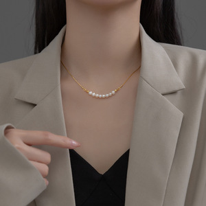 Collar de Cadena con Perlas y Etiqueta Colgante Estilo Inglés en Plata S925 para Mujer, Accesorio D9655 - Product Image 4