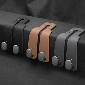 Fabricante Gancho de coche Gancho de plástico de goma pequeño para asiento trasero Organizador de almacenamiento Colgador de coche Kits interiores - Product Image 1
