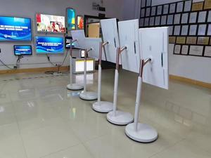 Tableta TV con pantalla táctil inteligente móvil de 32 pulgadas 1920*1080 Ips <span class=keywords><strong>SmartTv</strong></span> alimentado por batería - Product Image 6