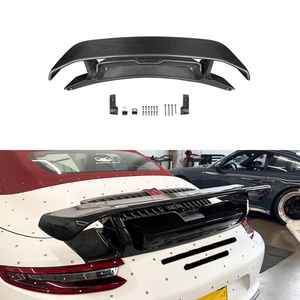 Aileron arrière en fibre de carbone OUER 2012-2015 avec ruban adhésif ou vis pour l'installation sur Porsche 911 (991.1) - Product Image 1
