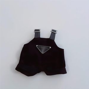 Ensemble de poupée mignonne de 17cm avec accessoire de style unique Ensemble d'habillage en tissu doux de qualité supérieure à partir de 8 ans Salopette et chapeau faciles à allumer/éteindre - Product Image 3