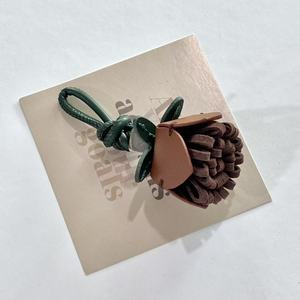 Nuovo Ciondolo Floreale Primaverile Mengda con Nuovi Abbinamenti di Colore, Piccolo e Raffinato, Accessorio per Borsa, Portachiavi Fatto a Mano - Product Image 6