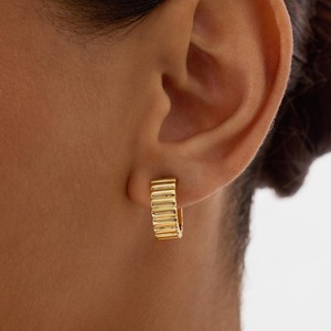Boucles d'oreilles créoles épaisses en alliage plaqué or 14 carats PAVOI |   Bijoux bohèmes chics pour femmes Or jaune Sans pierre précieuse - Product Image 5