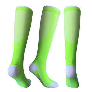 Chaussettes de compression athlétiques montantes anti-embolie à motif uni pour le fitness, la course et le cyclisme (vente en gros) - Product Image 3