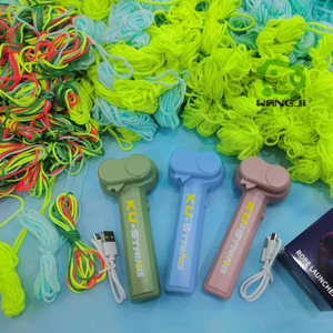 لعبة قاذفة الحبال الإلكترونية البلاستيكية المضيئة التي تعمل بالبطارية عالية السرعة، لعبة تخفيف التوتر للأطفال من 4-6 سنوات، للعب عبر الحدود - Product Image 4