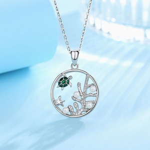 Isunni rodio <span class=keywords><strong>de</strong></span> la joyería <span class=keywords><strong>de</strong></span> plata esterlina 925 Chapado en verde <span class=keywords><strong>mar</strong></span> tortuga colgante <span class=keywords><strong>de</strong></span> collar con perla - Product Image 3