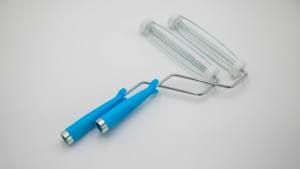 Mango de <span class=keywords><strong>rodillo</strong></span> de <span class=keywords><strong>pelusa</strong></span> pegajoso reemplazable de 6 pulgadas para usar con rodillos de polietileno para limpieza de polvo, toallitas para pisos, lavandería y salas limpias - Product Image 3