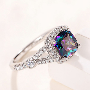 Anello di fidanzamento quadrato colorato per donna, elegante gioiello da dito alla moda per matrimonio - Product Image 5