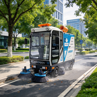 Mini balayeuse électrique personnalisable Hippo MH230B avec une largeur de nettoyage de 2300 mm, caméra arrière pour le nettoyage des routes municipales