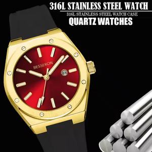 Reloj de Cuarzo de Lujo para Hombre, Correa de Goma Negra, Caja Dorada, Movimiento Japonés, Estilo Ejecutivo y Moderno, Acero Inoxidable, Resistente al Agua 5BAR - Product Image 2