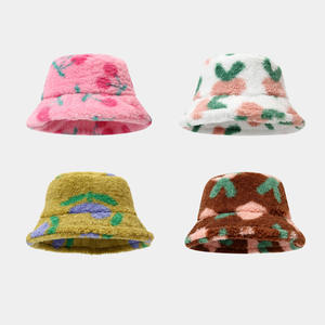 Nouveauté 2025 Chapeau bob <span class=keywords><strong>en</strong></span> peluche à motif imprimé tendance pour femmes Chapeau de pêcheur <span class=keywords><strong>en</strong></span> fourrure décontracté chaud d'hiver - Product Image 2