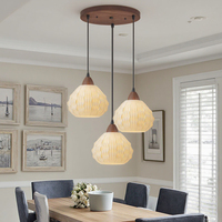 Lampe à suspension en verre d'intérieur multi-style minimaliste moderne Lustre de salle à manger en noyer brillant Lampe à suspension en bois d'îlot de cuisine
