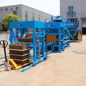 Maquinaria de fabricación de ladrillos de enclavamiento comercial con motor diésel PLC automático moderno de 2017 a la venta en Qatar
