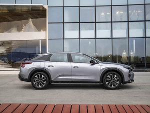 Dongfeng Citroën <span class=keywords><strong>C5</strong></span> X Nuevo Automático, Volante a la Izquierda, Turbo, Gasolina, Hatchback 2023, Techo Panorámico - Product Image 6