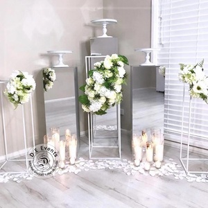Sposa e lo sposo in acciaio inox vaso di fiori del basamento per la cerimonia nuziale - Product Image 2