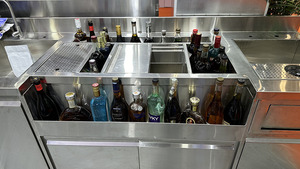 Bar <span class=keywords><strong>de</strong></span> acero inoxidable <span class=keywords><strong>de</strong></span> estilo moderno, estación <span class=keywords><strong>de</strong></span> cócteles, Mostrador <span class=keywords><strong>de</strong></span> Bar <span class=keywords><strong>de</strong></span> Club <span class=keywords><strong>de</strong></span> Hotel comercial personalizado con refrigerador - Product Image 2