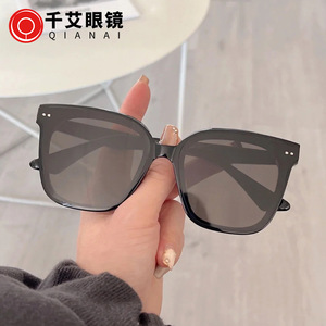 K3-6191 Gafas de sol con montura cuadrada para mujer, lentes negras Ac, protección UV400, estilo coreano de moda - Product Image 4