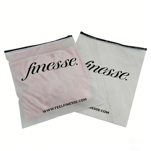 Bolsas de Embalaje Personalizadas Biodegradables con Cierre Hermético Esmerilado para Camisetas y Prendas de Vestir - Product Image 5