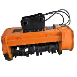 Una macchina con molteplici usi: il trituratore forestale per escavatore è adatto per la bonifica di terreni <span class=keywords><strong>forestali</strong></span>, l'abbellimento del paesaggio e le <span class=keywords><strong>strade</strong></span> comunali. - Product Image 1