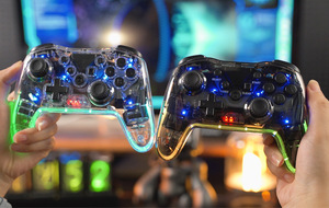 Manette <span class=keywords><strong>de</strong></span> jeu sans fil <span class=keywords><strong>pas</strong></span> chère, manette <span class=keywords><strong>de</strong></span> jeu <span class=keywords><strong>de</strong></span> haute qualité, 2.4G Bluetooth 5.0, fonction d'éclairage RGB, fabrication sur mesure - Product Image 1