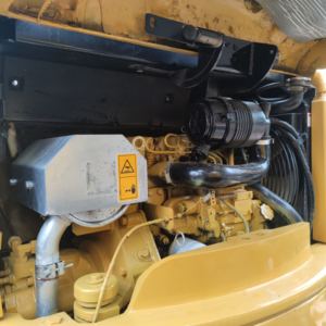 Excavatrice sur chenilles hydraulique d'occasion Caterpillar Cat303.5E du Japon, mini-excavatrice CAT303.5 de 3,5 tonnes avec lame de bulldozer et chenilles en caoutchouc - Product Image 6
