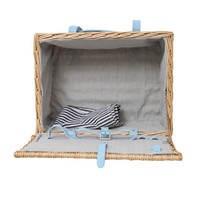 Ensemble de boîtes de rangement en osier tressé sur le thème du camping avec vaisselle pour pique-niques, rangement pour salon et bureau, accessoires photo