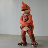 Costume de dinosaure de dessin animé personnalisé et portable, avec structure en acier et plastique, pour parcs d'aventure, centres commerciaux, jardins, spectacles scolaires (sur mesure)
