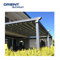 Gazebo de pergola en aluminium de jardin extérieur blanc populaire avec le modèle d'ouverture automatique de toit coulissant électrique de persienne imperméable