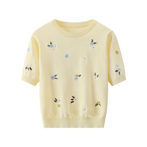 Gilet pull brodé OEM & ODM en gros, col rond, coupe ample, tricot décontracté sans manches, haut tricoté pour femme - Product Image 1