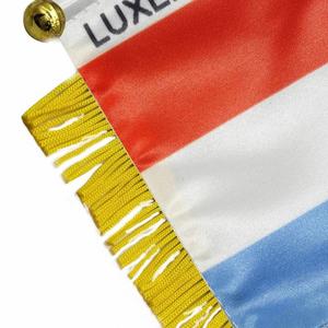 ธงซาตินลักเซมเบิร์กแบบกำหนดเอง ธงขนาดเล็กสำหรับรถยนต์ พร้อมพู่สีเหลือง - Product Image 5