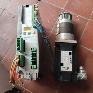 SERVOSTAR303 S30361-NA-SB AKM42E-ANCNR-00 Variador y Motor - Product Image 1