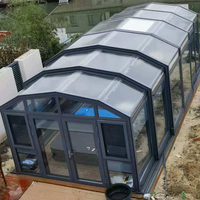 Serre de jardin moderne en verre pour l'extérieur, véranda rétractable avec toit incliné imperméable