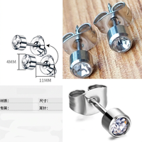 Boucles d'oreilles clous en cuivre doré incrustées de strass pour oreilles percées, design classique unisexe, vente en gros pour usage de perçage d'oreilles