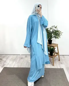 Modern islam rahat baju muslimah kadınlar Tops ve çizgili etekler iki adet Set bayanlar moda toptan müslüman elbise